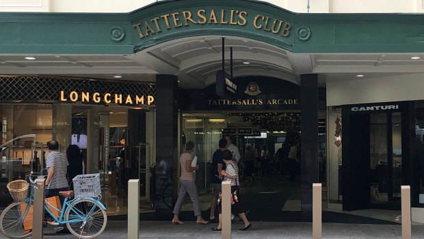 Tattersall's Club has voted to allow female members.