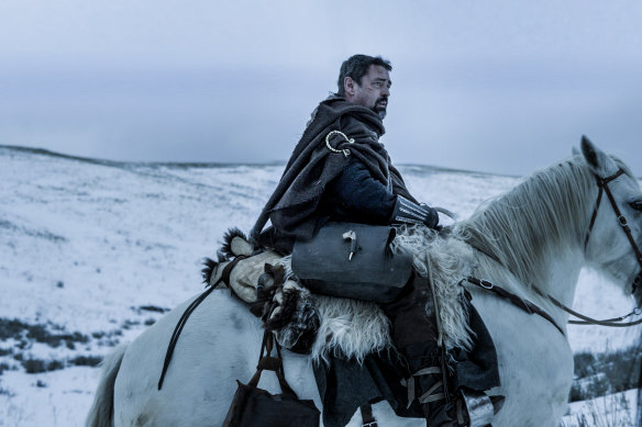 Angus Macfadyen as Robert the Bruce in the film of the same name, which he wrote.