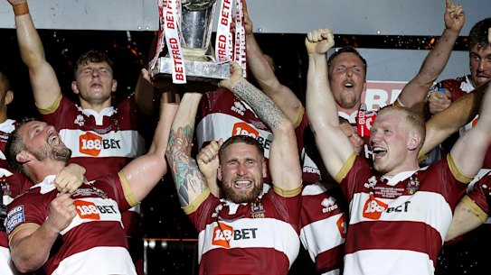 Wigan overcome Warrington in English Super League decider