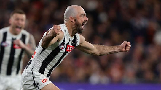 Steele Sidebottom celebrates as Collingwood overpowers Adelaide in the qualifying final. 