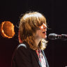 Beth Orton walked on stage and sat at the piano – a borrowed Steinway that she would later say was far too good for her limited abilities.