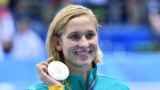 Madeline Groves with her silver medal in Rio.
