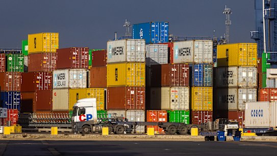 Shipping containers piling up at ports around the world: Technological progress has made the cost savings from outsourcing to low-wage countries minimal, and often outweighed by the logistical disadvantages.