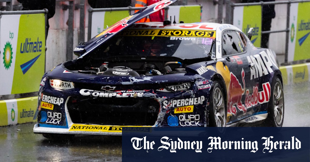 Winner Matt Payne and drivers detail going 300mh/h in near darkness on wet track