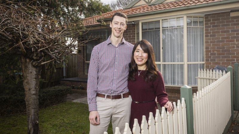 Sell or stay put? Where more Victorians are trading places