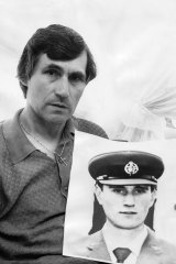 Guido Valentich with a picture of his son, Fred Valentich, who vanished mysteriously in 1978. 