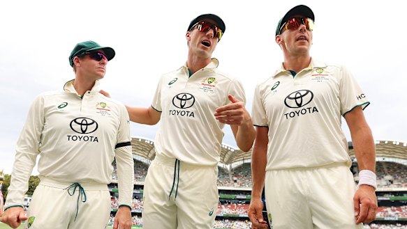 Steve Smith, Pat Cummins and Scott Boland.