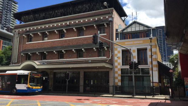 Quinn House next to the Fox Hotel at South Brisbane will become a two-story bar and restaurant in the proposal.