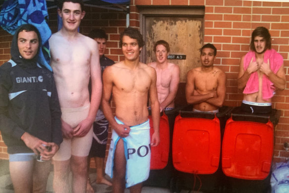 Alex Carey (third from left) in an earlier time with the Giants. There are some other familiar faces in the shot.