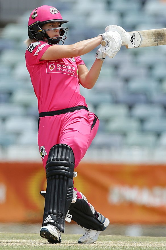 Perry played second fiddle with 87 not out off 68 balls. 