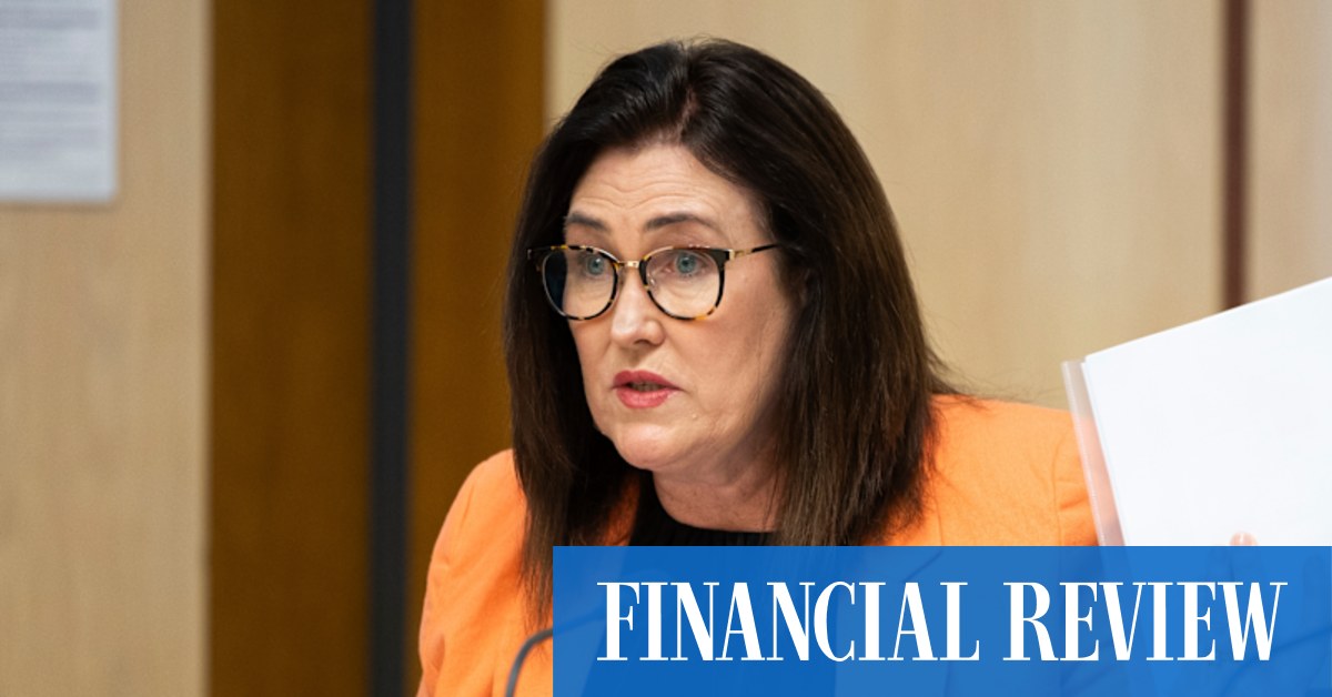 Government rejects bid to allow politicians to kill consulting deals