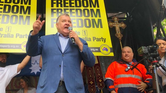 Craig Kelly speaks at the Sydney anti-vax freedom rally.