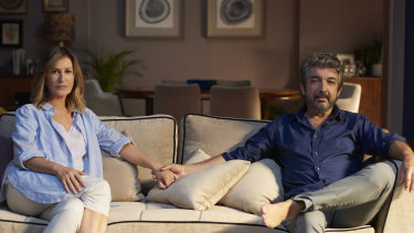 Sixty-somethings Mercedes Moran (Ana) and Ricardo Darin (Marcos)  confront their empty nest.