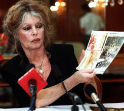 Brigitte Bardot appeals to Austrians to boycott a six-day art extravaganza which included slaughtering three bulls on stage and using their blood and entrails to create “art”, Vienna, 1998.