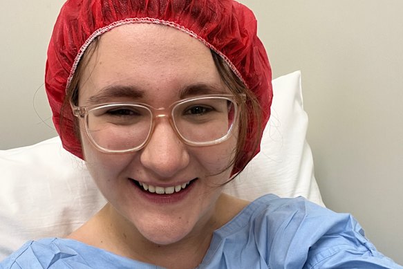 Hannah Kennelly before her laparoscopic surgery in 2024. 