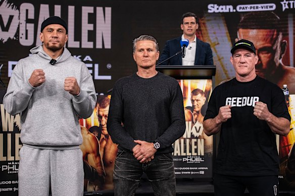 Sonny Bill Williams and Paul Gallen pose with Danny Green.