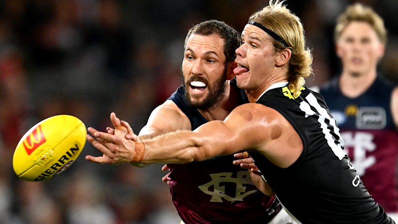 St Kilda Saints vs Brisbane Lions AFL LIVE: Saints on guard for stalking Lions under closed Marvel roof