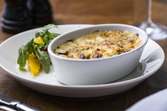Artichoke gratin with citrus salad