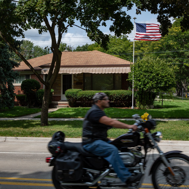 A typical suburban street in Macomb County, Michigan.