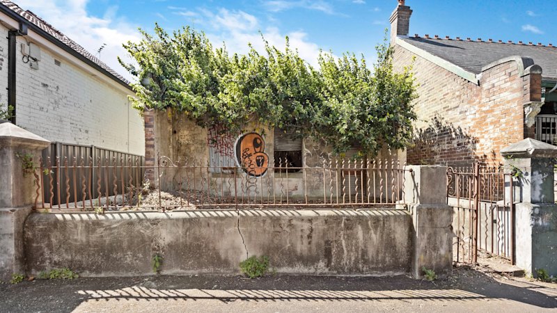 How a builder transformed a derelict inner west home into an unrecognisable terrace
