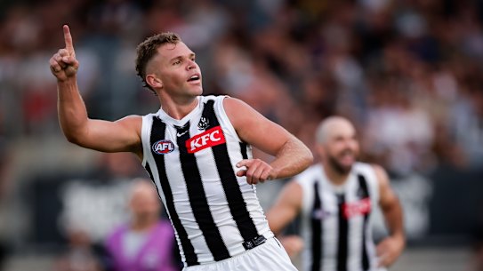 Dan Houston found plenty of the ball.