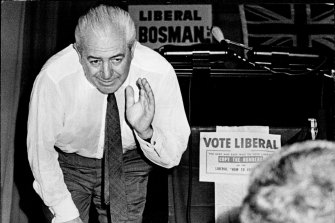 Former prime minister and Higgins MP Harold Holt on the hustings during the 1966 election campaign.