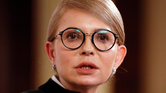 Former Ukrainian Prime Minister Yulia Tymoshenko has accused President Petro Poroshenko of corruption. 