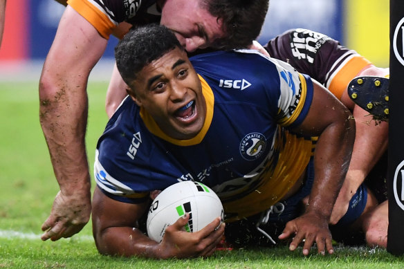 Parramatta centre Michael Jennings scores as the Eels continue their unbeaten start to the interrupted season.