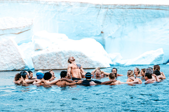 Johannes Egbert during a group session of Breathless Exposure Training.