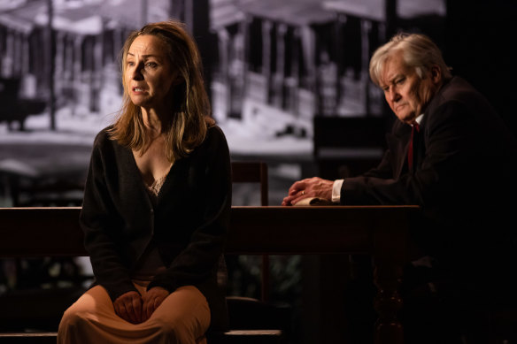 Lisa McCune and Peter Kowitz in Girl From The North Country. 