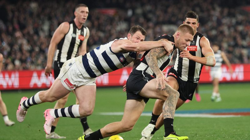 AFL 2024 round 18 LIVE updates: Cameron kicks three but Magpies, Cats remain locked together