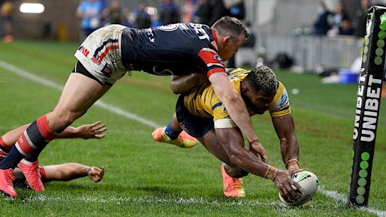 Maika Sivo touches down for a try.