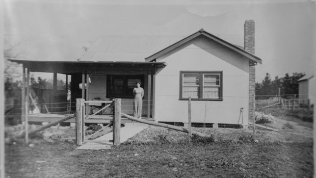 An early photograph of Gwen Lawless' home on the Glenloch property in Canberra.