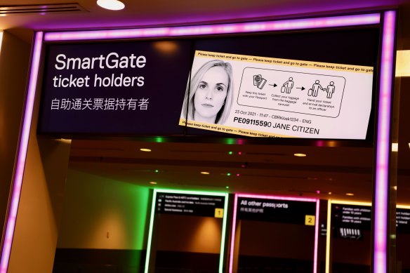 The SmartGate system has been criticised by the industry and travellers. 