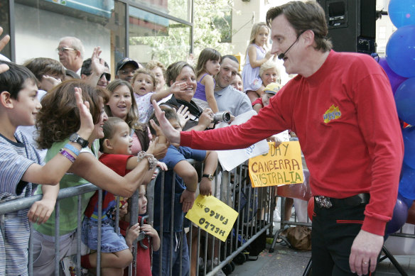 Cook with young fans in New York in 2006 during an appearance on the NBC Today program.
