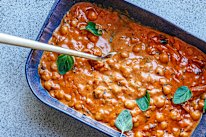Creamy marry me chickpeas has the big flavours of the original, minus the meat.