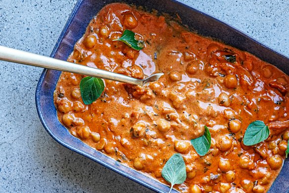 Creamy marry me chickpeas has the big flavours of the original, minus the meat.