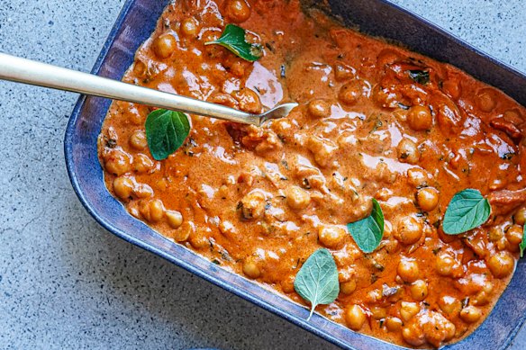 Creamy marry me chickpeas has the big flavours of the original, minus the meat.