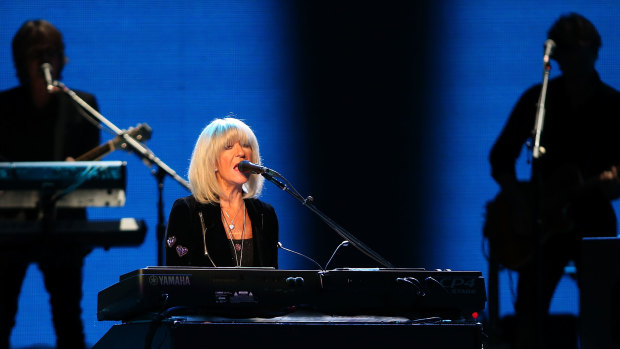 Christine McVie performs at Melbourne’s Rod Laver Arena in 2015