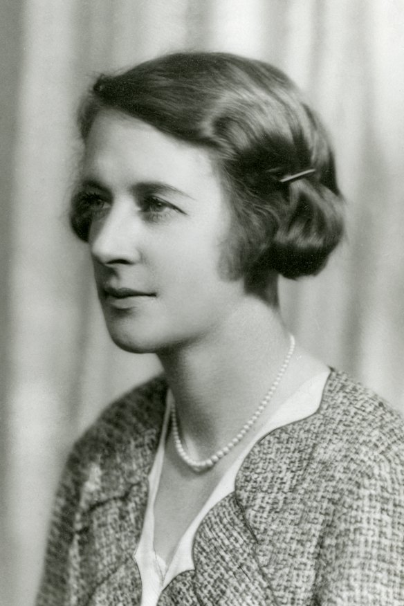 Clarice Beckett was an artist for whom the ideal atmospheric conditions were overcast.