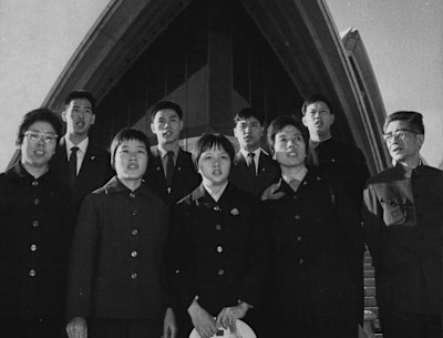 The Chinese table tennis team inspect the Sydney Opera House on July 25, 1972.