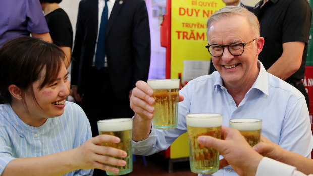 Banh mi, beer and friendship on the menu for Albanese in Vietnam