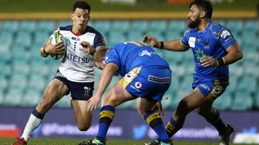 Toomua on the run against the Force on Friday night.