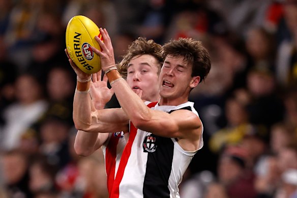 Paddy Dow takes a mark for St Kilda in 2024.
