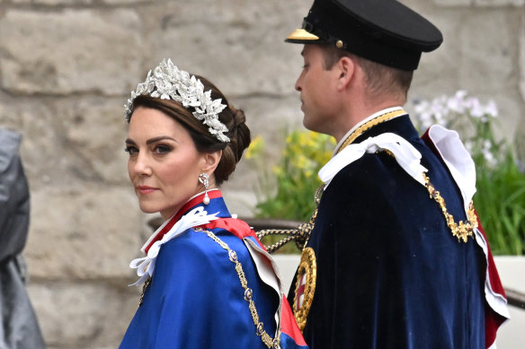 Catherine and William arrive at Westminster Abbey.