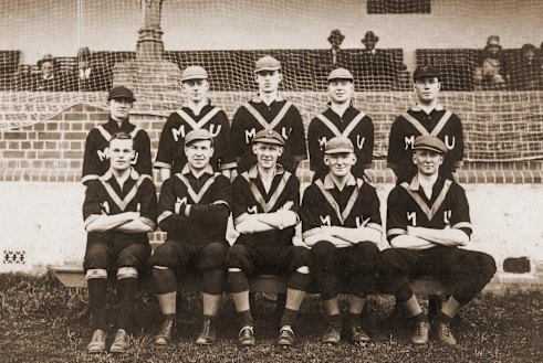 The University of Melbourne team that competed a year after it was founded, in Adelaide in 1927.