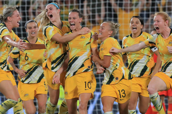 Australia and New Zealand have won the right to host the Women's World Cup.