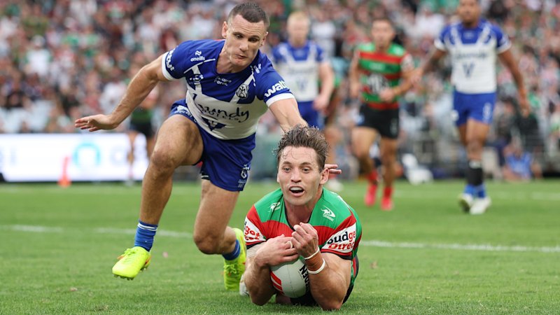 Rabbitohs consolidate top eight spot with win over error-riddled Bulldogs