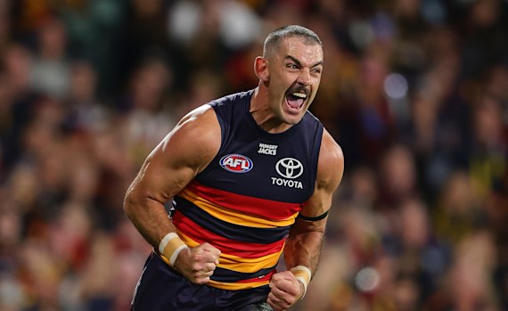 A Taylor Walker goal delivered the Crows the lead.