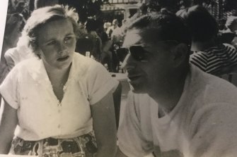 Esdale Davis with wife Val in Surfers Paradise, 1955. 